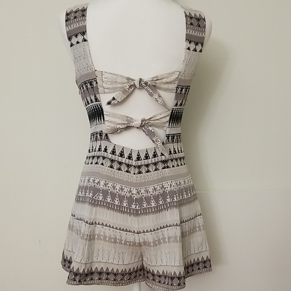 Bcbgeneration Sleeveless Geometric Pattern Romper - image 2